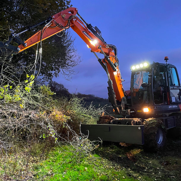 Contractor begins Next Phase With New Develon DX100W-7
